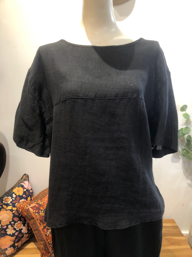 Front of the Linen Button Back Top by Little Lies 