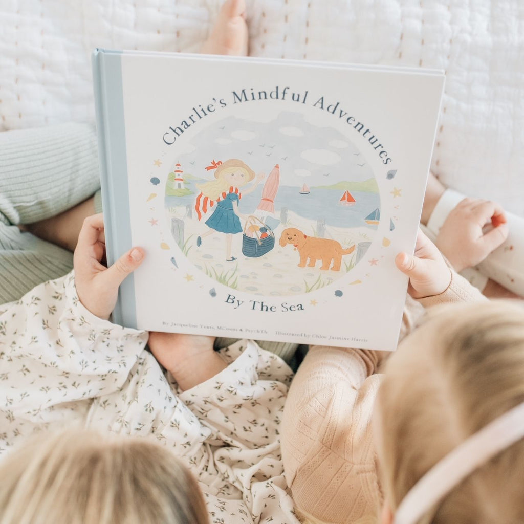 Front cover of the Charlie's Mindful Adventures by the Sea by Mindful & Co