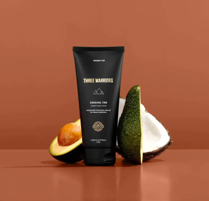 The gradual tan bottle of the Body Glow Kit by Three Warriors